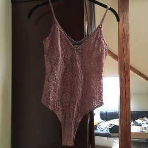 ⚡️🚨Reformation Lace Bodysuit